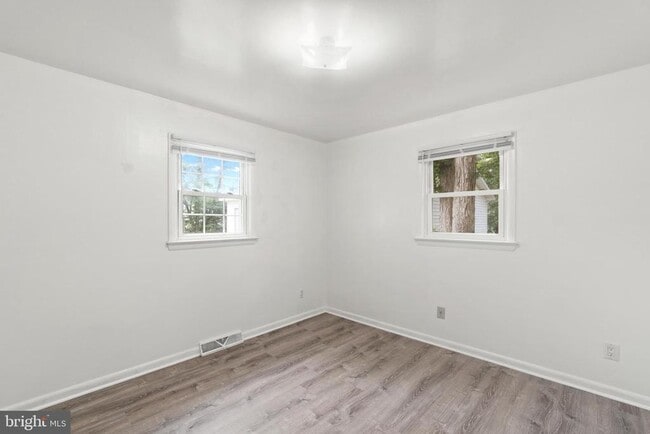 Building Photo - 45629 Frank Hayden Ln