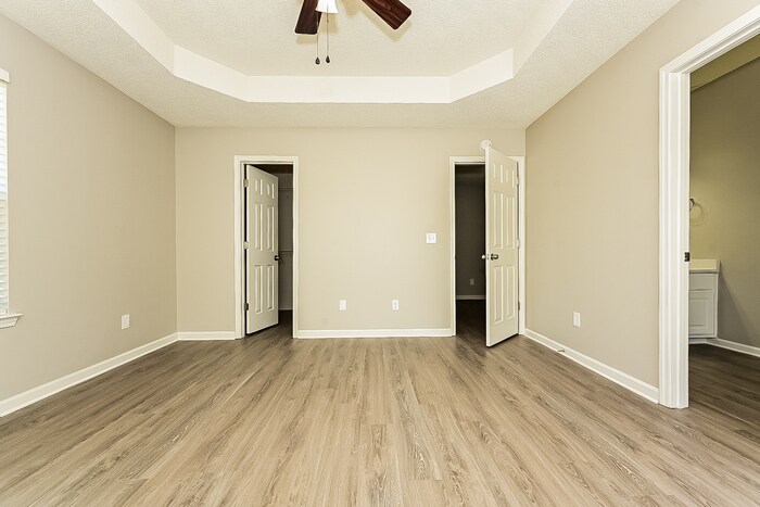 Building Photo - 1001 Adie Cove