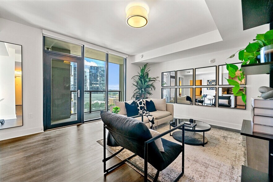 Building Photo - 1400 W Peachtree St NW