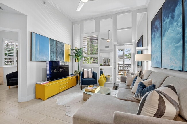 Building Photo - 600 S Dixie Hwy