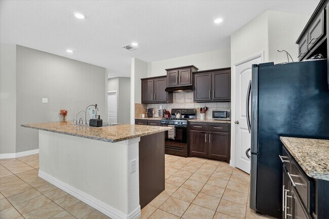 Building Photo - 8020 Crimea Ln
