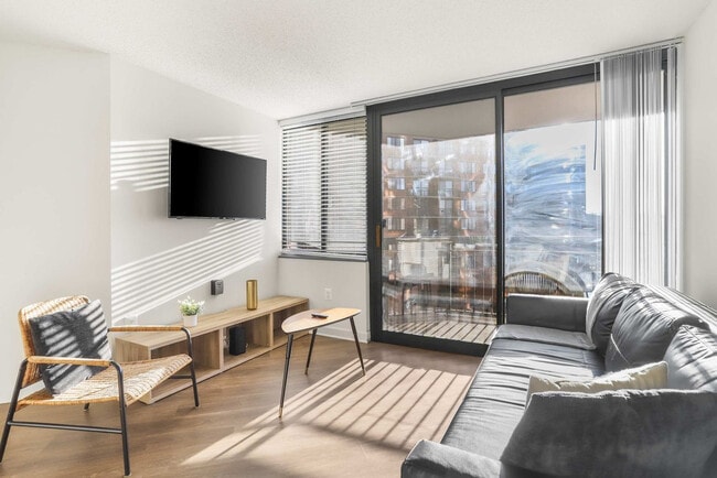 Building Photo - 801 15th St S