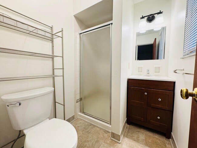 Building Photo - 1016 Lambeth Dr