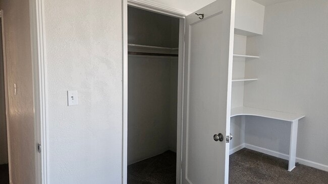Building Photo - WOW!  Very Nice Updateds 3/1 Near Chestnut...