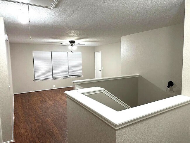 Building Photo - 4811 Pebble Bluff Ln