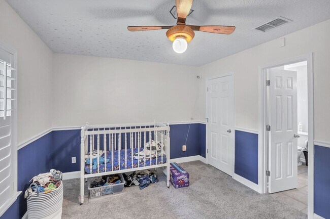 Building Photo - 4 bedroom/ 2 bathroom home in Julington Cr...