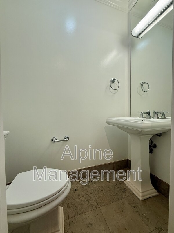 Building Photo - 3316 California St