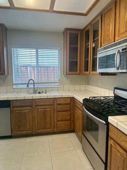 Building Photo - 430 Silvertail Pl