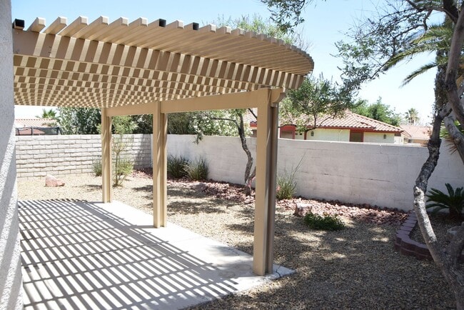 Building Photo - SOUTH - RANCHO LAS PALMAS - 1 STORY HOME - 89123
