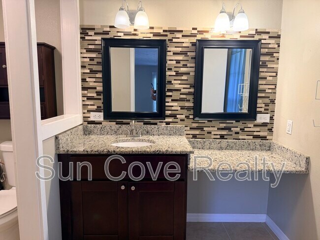 Building Photo - 4017 Paddlewheel Dr