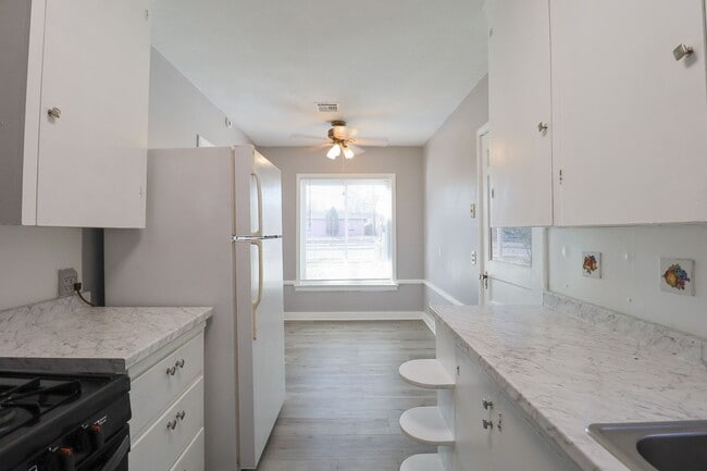 Building Photo - 3 Bed | 1 Bath in North Tulsa!