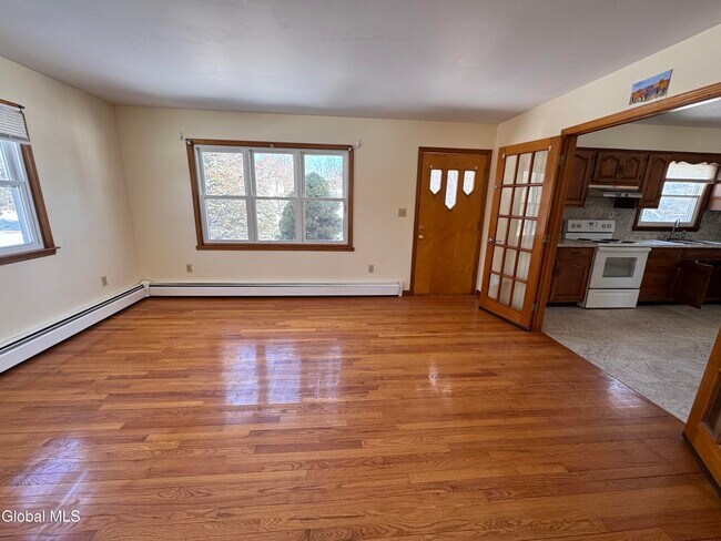 Building Photo - 60 Bloomingrove Dr