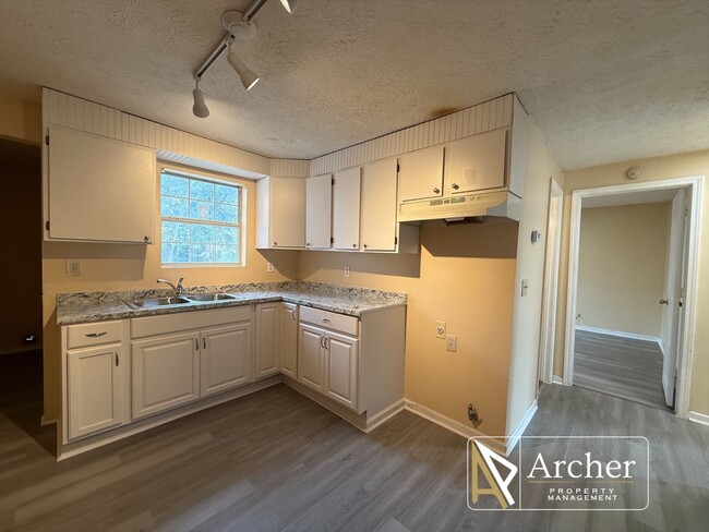 Building Photo - 98 Dougherty St