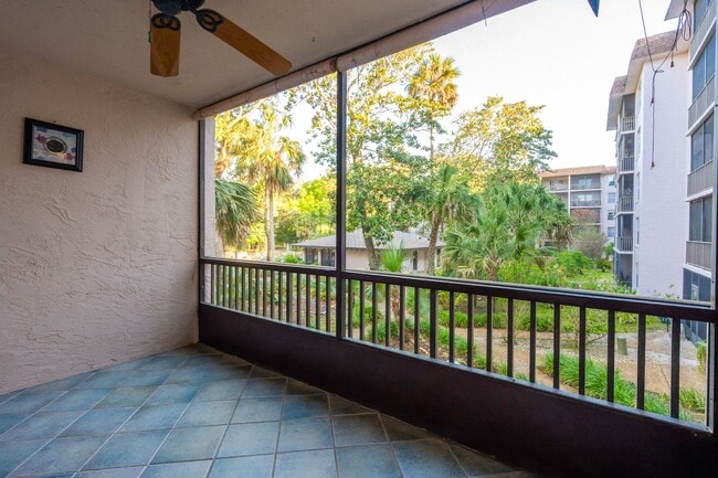 Building Photo - Spacious Condo with utilities included! Lo...