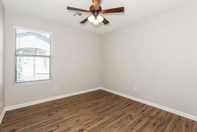 Building Photo - 29420 N Blackfoot Daisy Dr