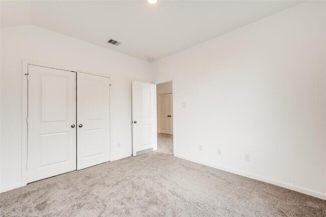 Building Photo - 1619 Ryon Falls Dr