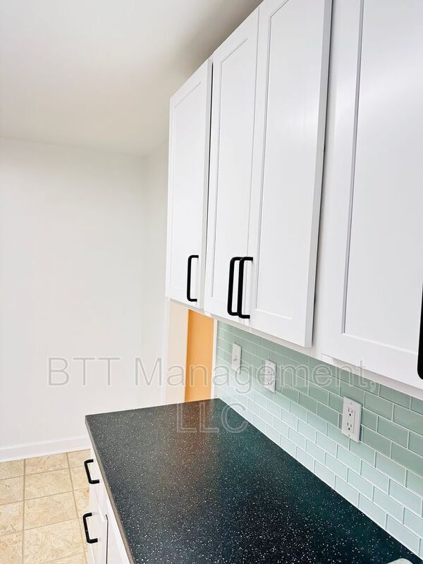 Building Photo - 8310 Garland Ave