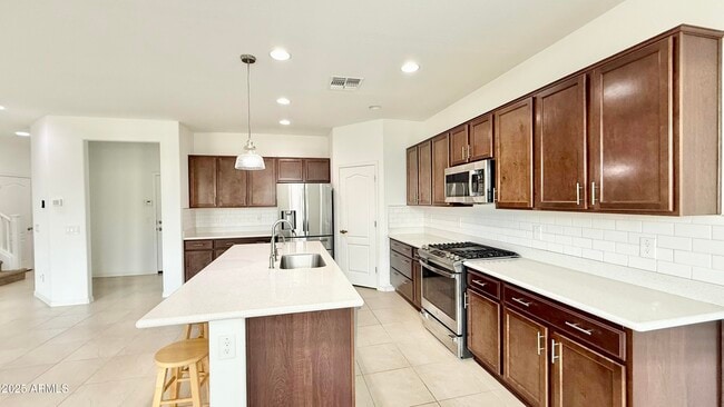 Building Photo - 10935 E Tesla Ave