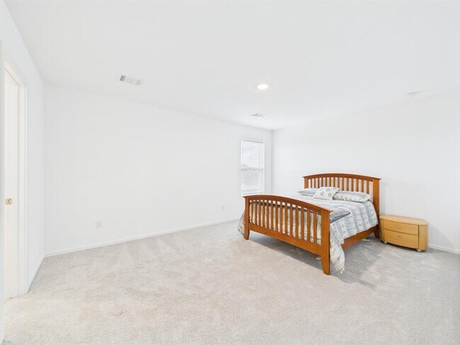 Building Photo - 2919 Summer Breeze Wy