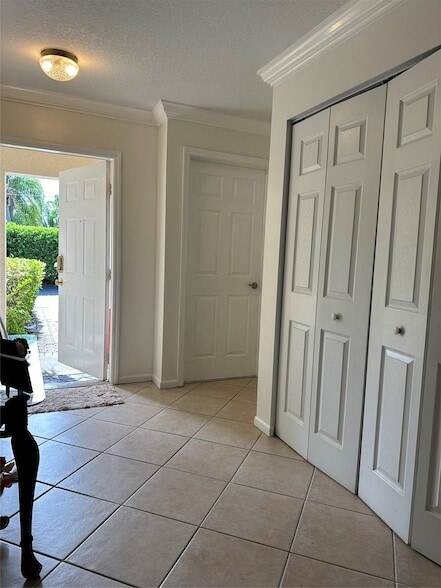 Building Photo - 4460 Crystal Lake Dr