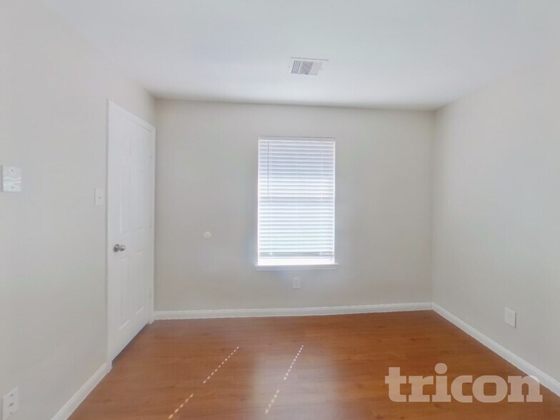 Building Photo - 21434 Jamals Way