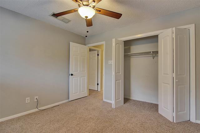 Building Photo - 2933 Country Pl Cir