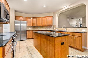 Building Photo - 809 Laserra