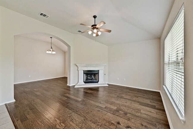 Building Photo - 49 White Magnolia Cir