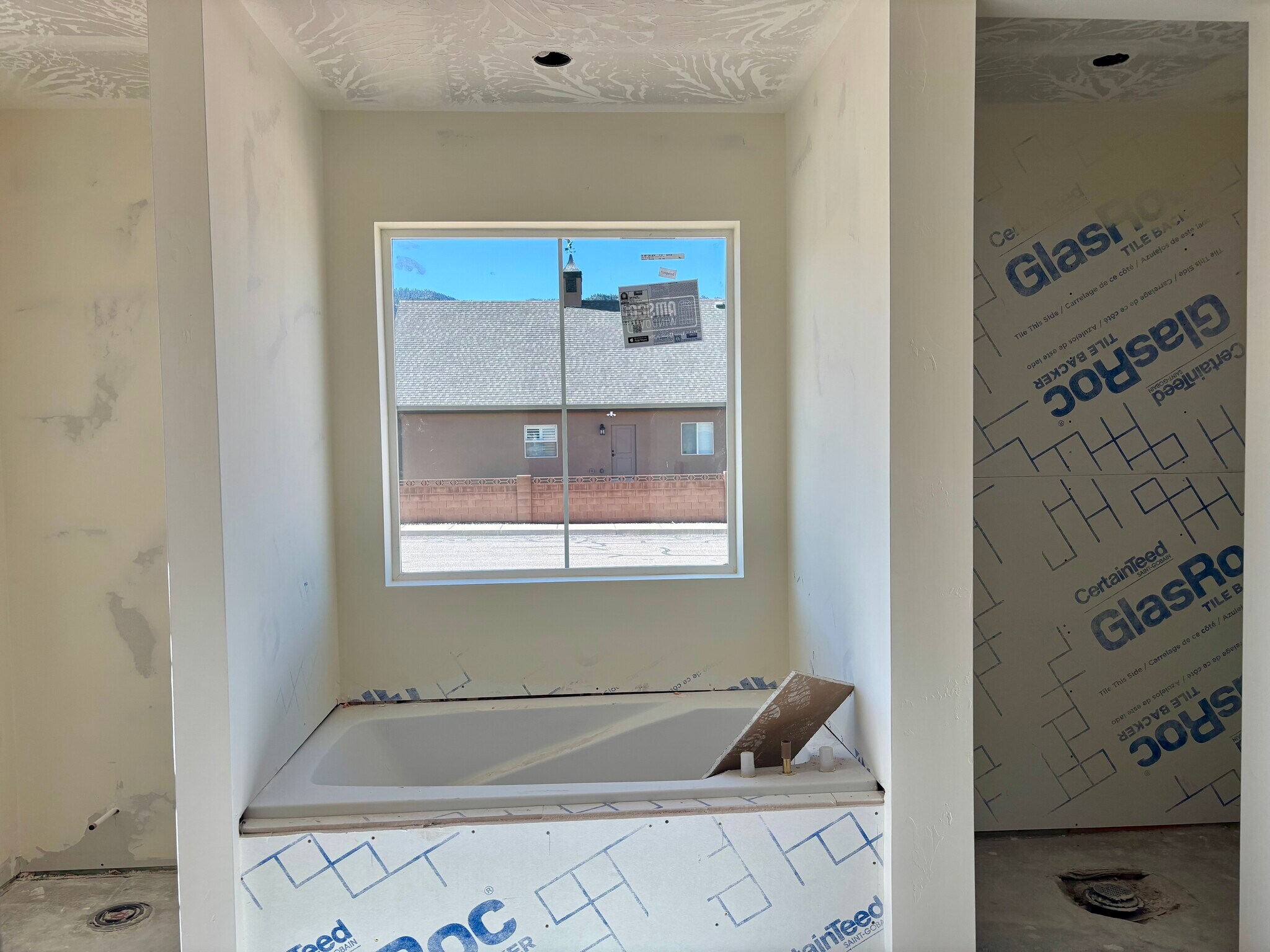 Building Photo - 270 S 1075 W