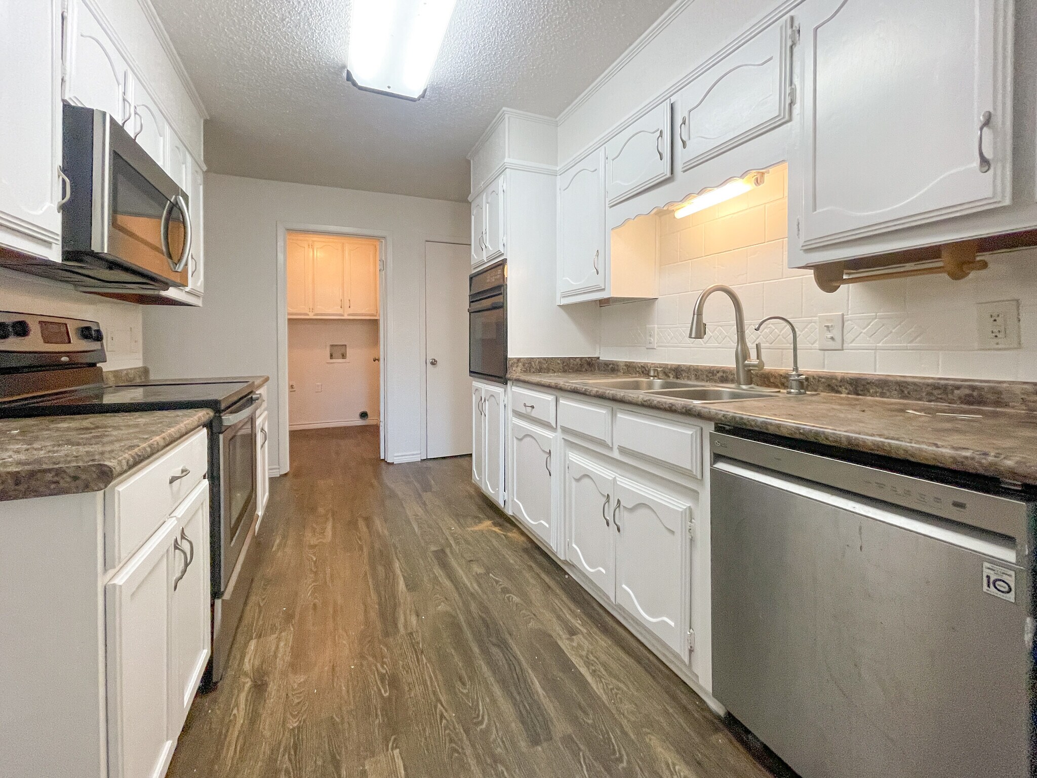 Building Photo - 312 Cedarwood Ln