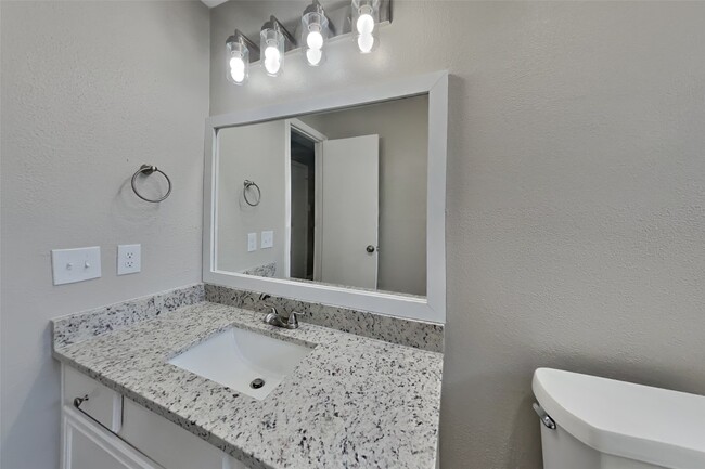 Building Photo - 4519 Kimball Dr