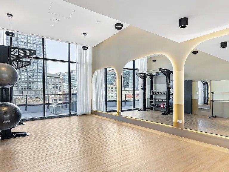 Building Photo - 164 N Morgan St