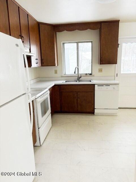 Building Photo - 12 Evergreen Ave