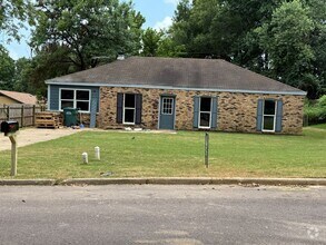 Building Photo - Renovated with beautiful new back yard