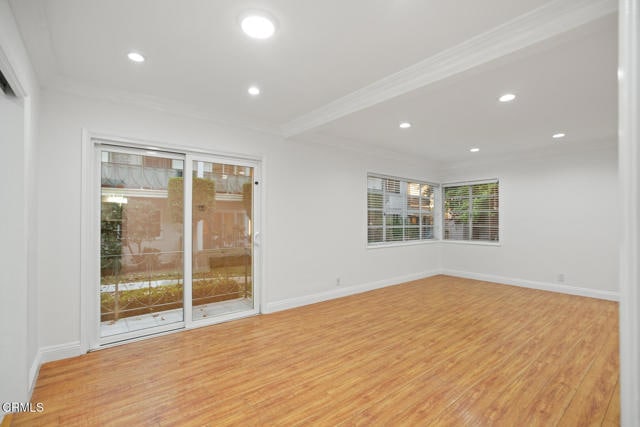 Building Photo - 1233 N Columbus Ave