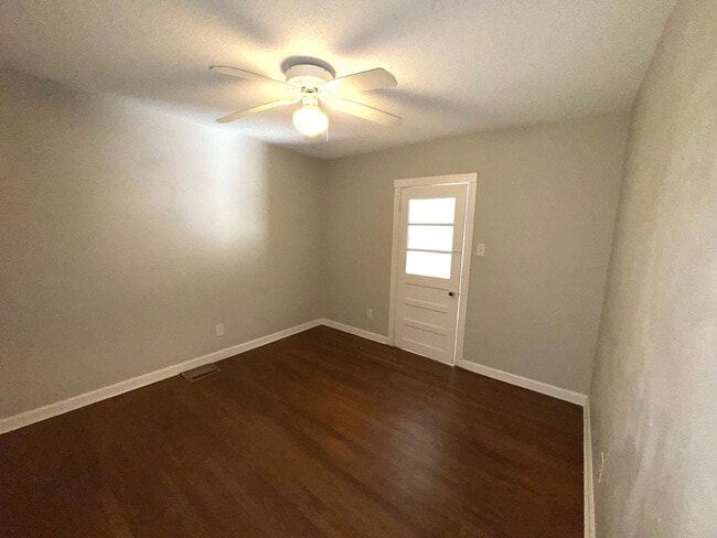 Building Photo - East AVL Spacious Apartment Ready for Occupancy!