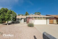 Building Photo - 10402 N 64th Ave