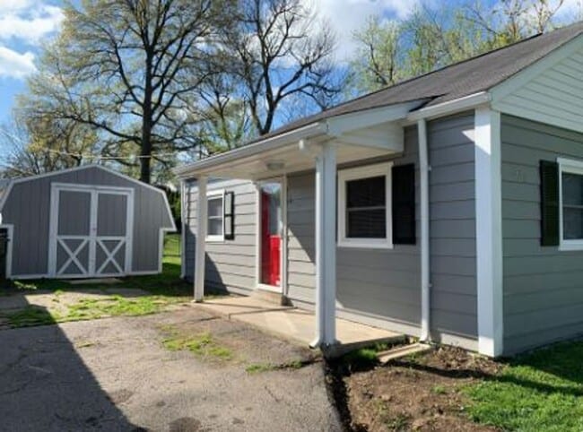 Building Photo - 1038 Marcellus Dr