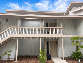 Building Photo - 921 Tennis Way