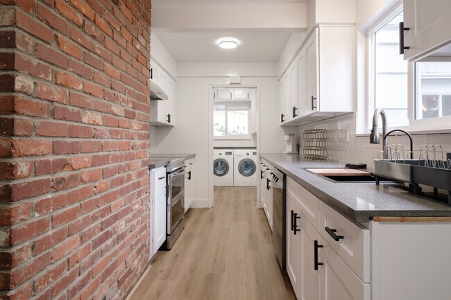 Building Photo - 7971 Hanford Way