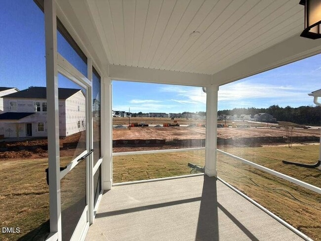 Building Photo - 2007 English Saddle Ln