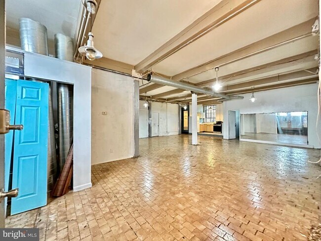 Building Photo - 14 Harvey St