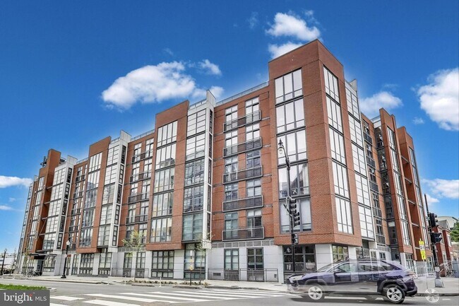 Building Photo - 2120 Vermont Ave NW