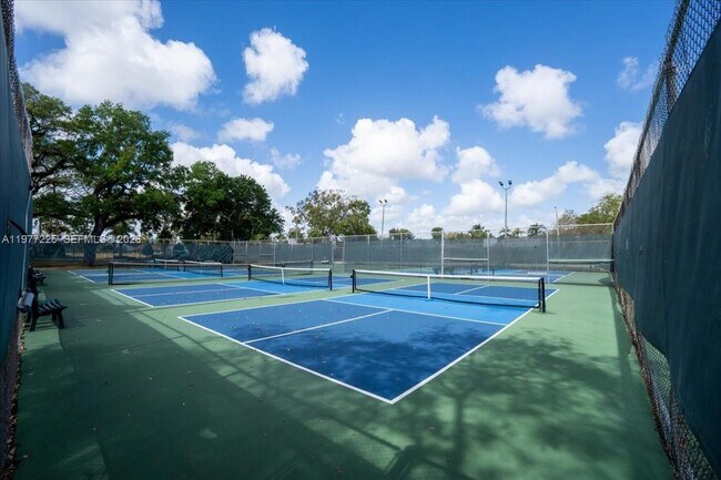 Building Photo - 9410 Tangerine Pl