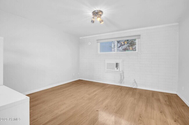 Building Photo - 821 N 3rd St