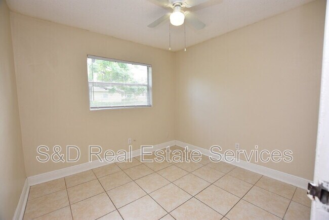 Building Photo - 1804 Elk Dr