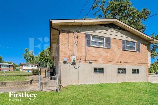 Building Photo - 1785 Trotterway Dr