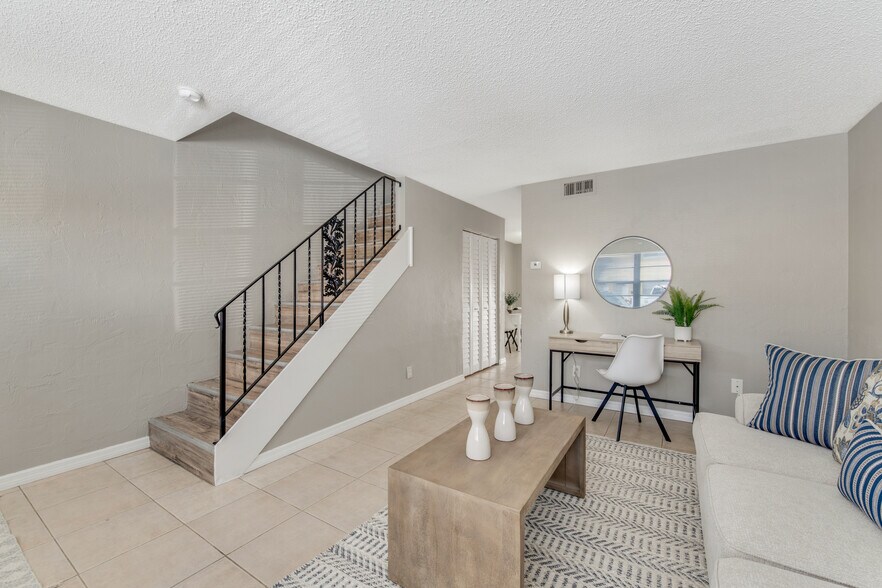 Riverbreeze Apartments 21102140 S Palmetto Ave Daytona Beach FL