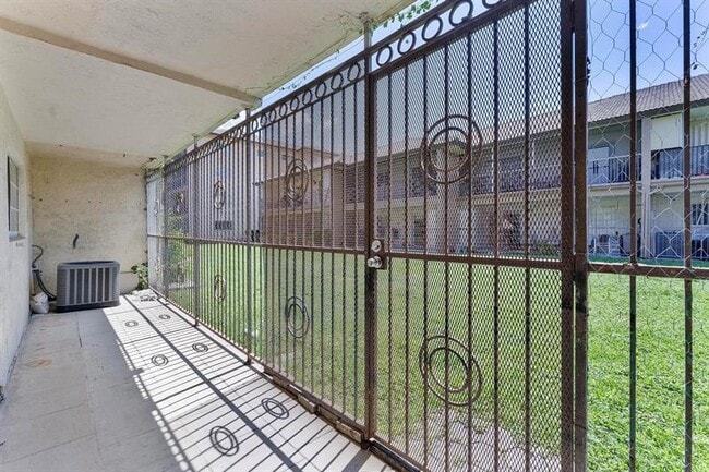 Building Photo - 8851 NW 119th St