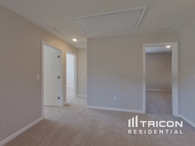 Building Photo - 5186 Duck Ln